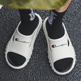 �羳���Q��Ь�г���sandal&zwnj;�ļ��⴩��ʺ��ɳ������һ����slippe