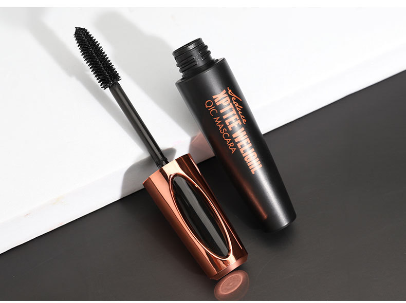 Mascara Application 10