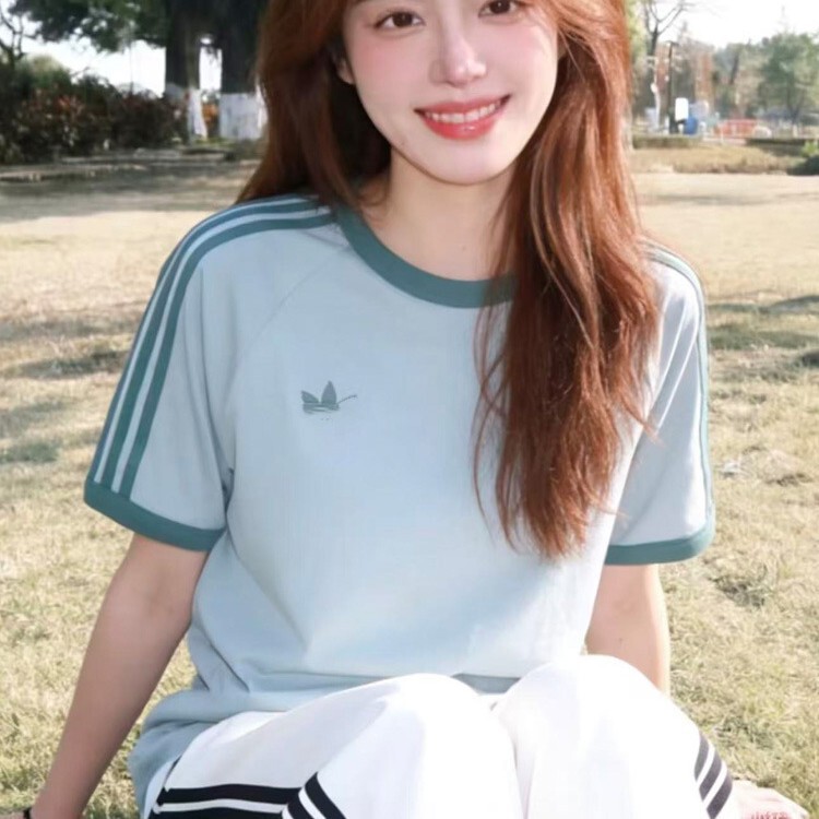 Clover Basic Round Neck Short-Sleeved T-Shirt, Unisex, Fashionable, Casual, Trendy, Loose-Fitting Pure Cotton Top Clover Basic Round Neck Short-Sleeved T-Shirt, Unisex, Fashionable, Casual, Trendy, Loose-Fitting Pure Cotton Top