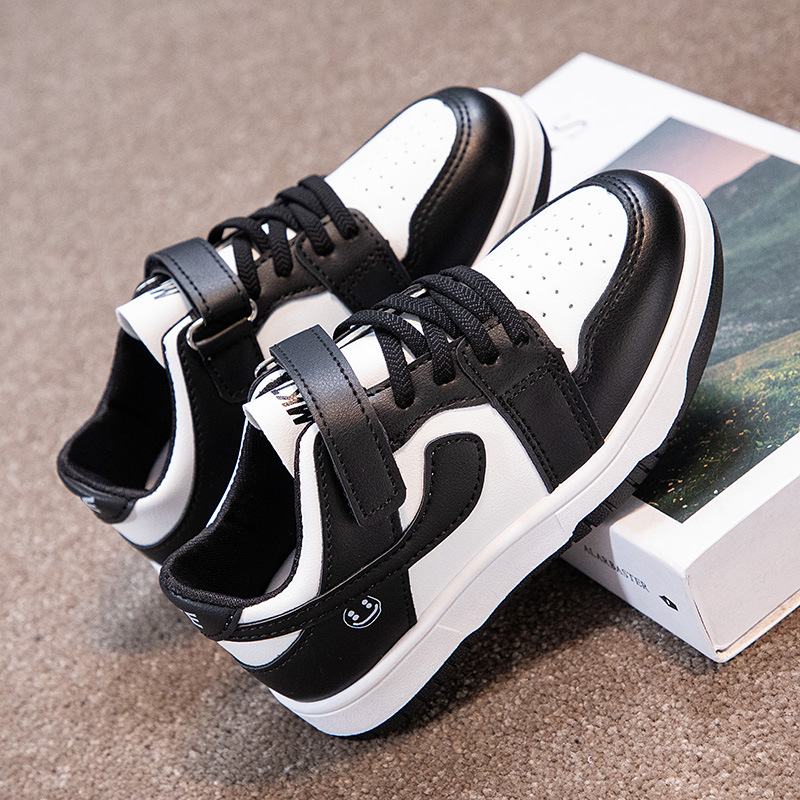 Zapatillas de deporte para niños nuevas 2023 primavera y otoño cómodos zapatos blancos transpirables zapatos para niñas zapatos casuales para niños