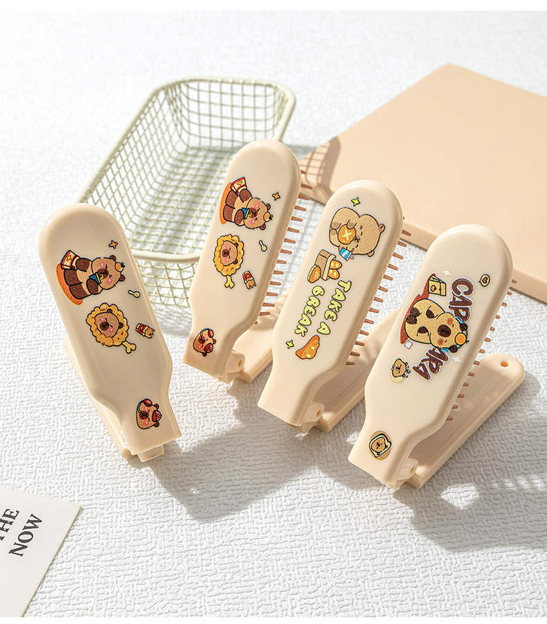 Sød capybara foldbar hårbørste lille børste til rejsen_voghion.com