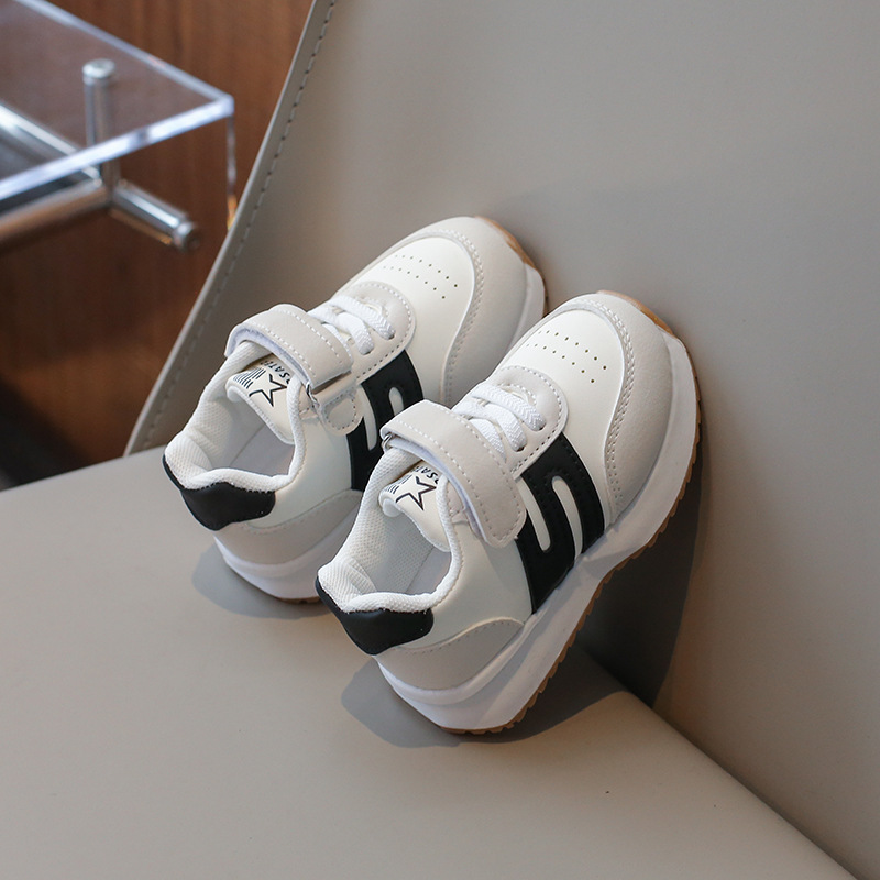 2025 primavera y otoño nuevos zapatos deportivos para niños zapatos de soltero para niñas zapatos de suela suave zapatos de bebé antideslizantes zapatos de running para niños