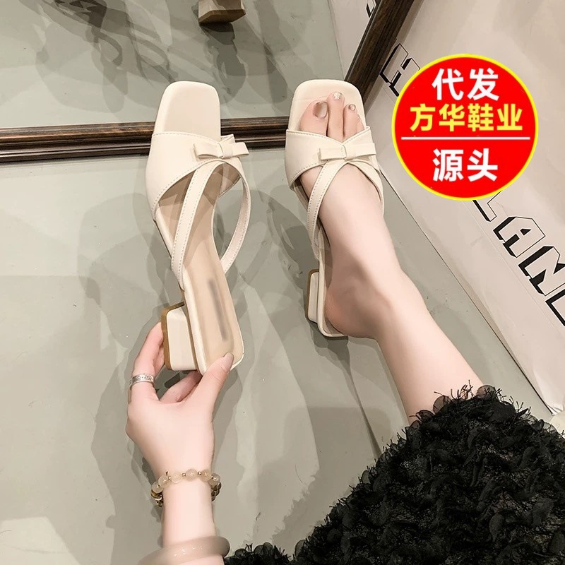 Zapatillas de tacón francés para mujeres 2026 verano nuevo primavera y verano de hadas arco zapatillas frías antideslizantes