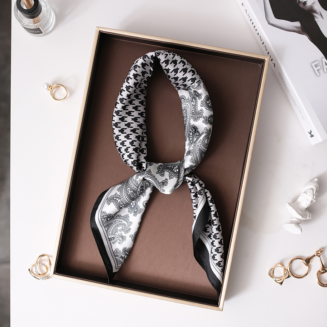 Spring New 70CM Square Versatile Decorative Professional Thin Korean Small Scarf for Women_voghion.com