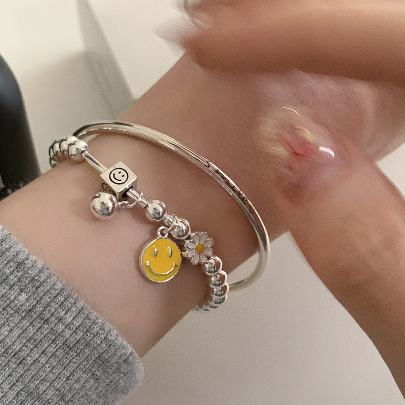 Korean Version S925 Sterling Silver Daisy Smiley Face Beaded Bracelet for Women, Fashionable and Exquisite Commuting Versatile High-End Hand Jewelry
