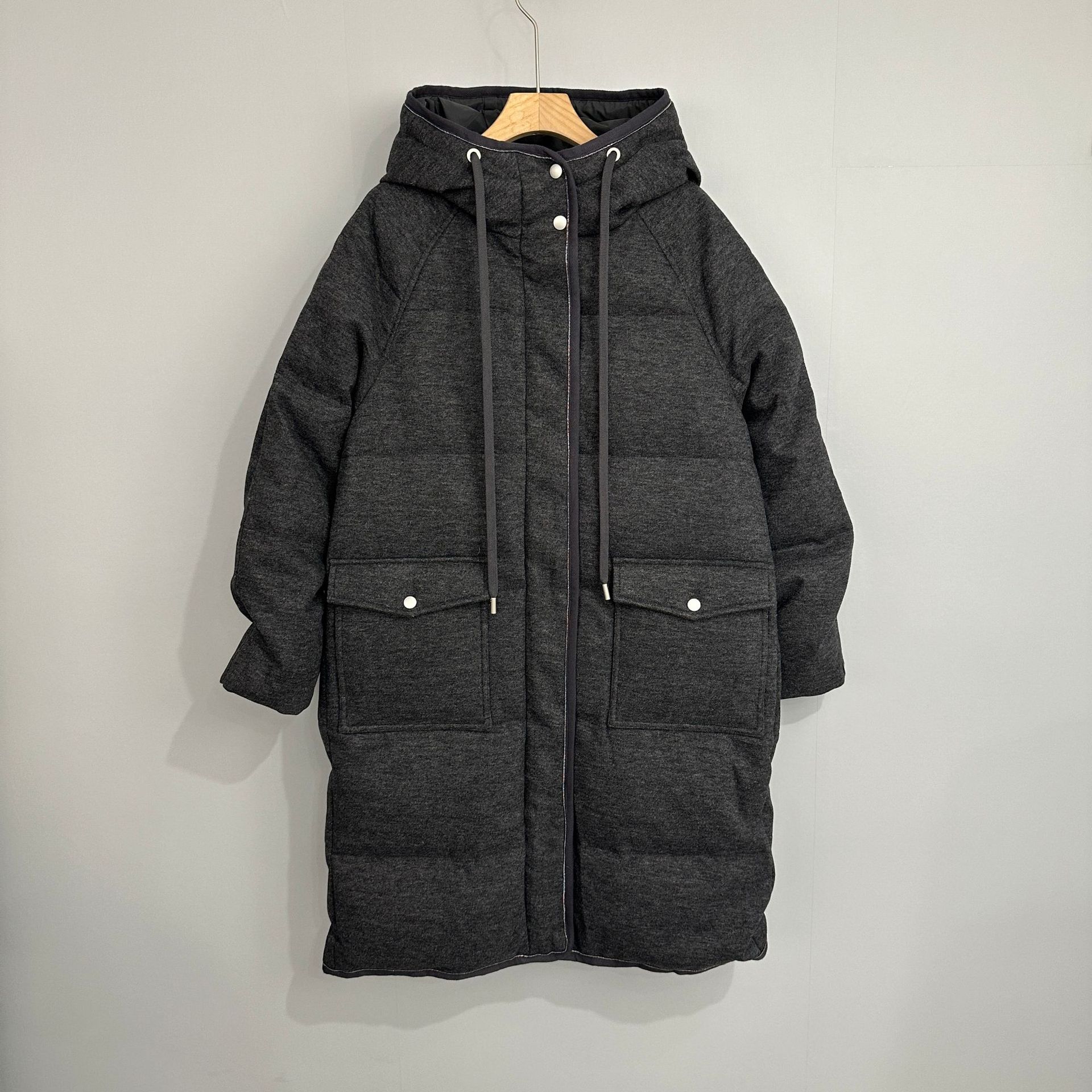 2025冬季新款BC羊毛鹅绒女士羽绒服大口袋高级感珠链长款连帽保暖