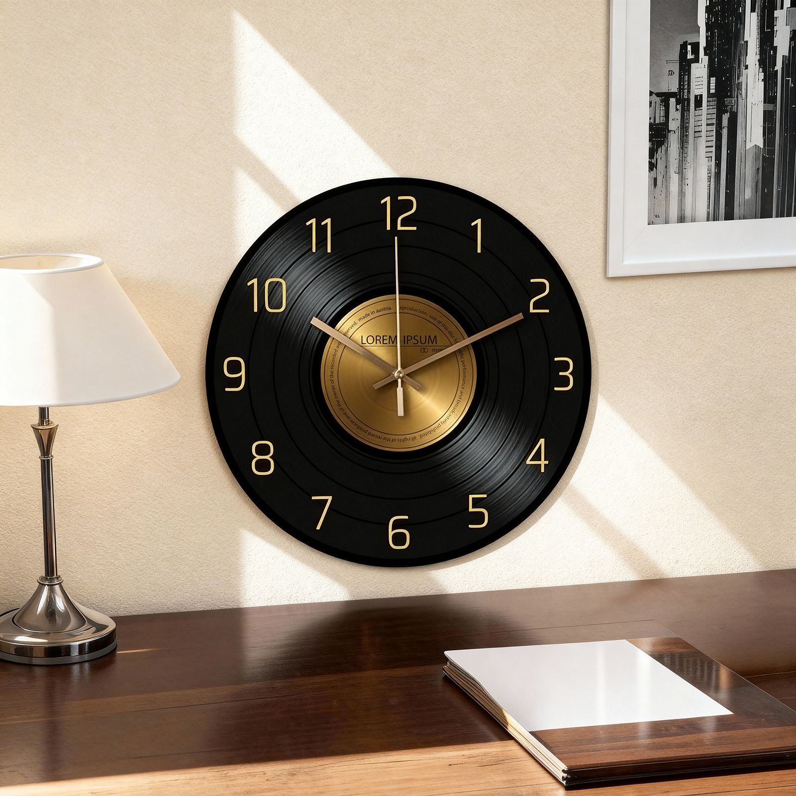 Cross-Border American Retro Cd Record Vinyl Wall Clock for Living Room and Bedroom, Creative Clock Wall Decoration, Tempered Glass Clock