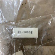 RI80-7/300M  RI80-11/350M RI80-500M 高压片式玻璃釉膜电阻器