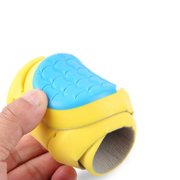 Shock-absorbing keep warm insoles for men and women