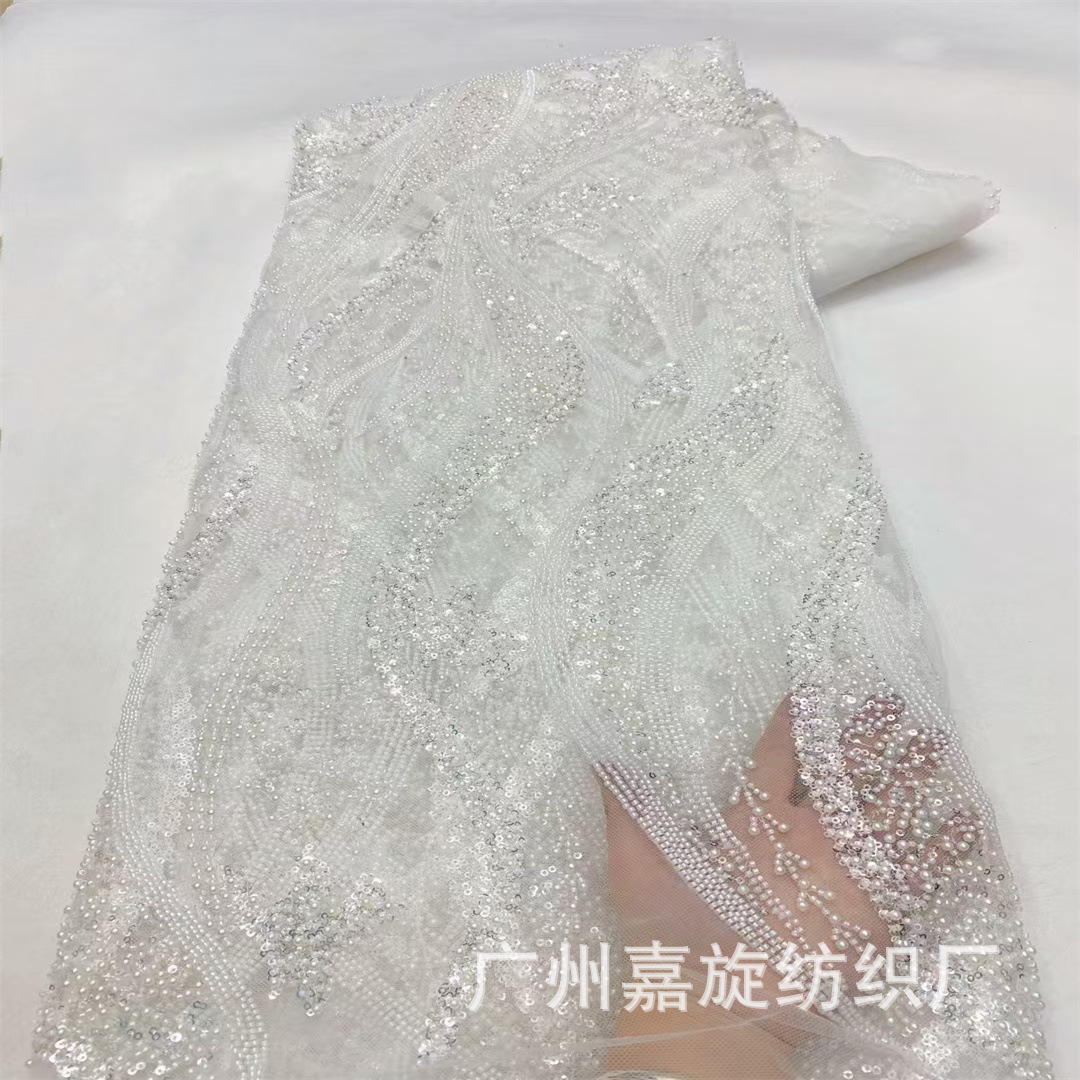 Fábrica de stock elegante cuentas lecheosas cuentas bordadas tubo de cuentas vestido de dama de honor tela de boda
