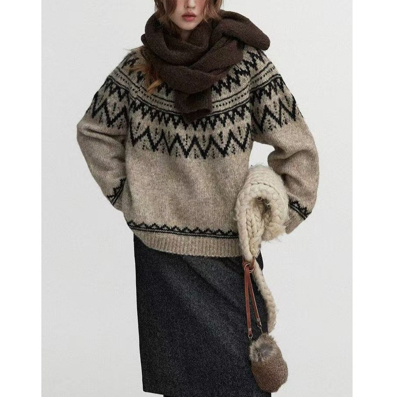 Le Iceland Is Snowy' Retro Fluffy High-Alpaca Wool Geometric Cable Knit Fair Isle Crew Neck Sweater for Women