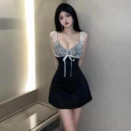 美式性感辣妹风显胸大连衣裙韩版纯欲气质收腰露锁骨显瘦包臀短裙