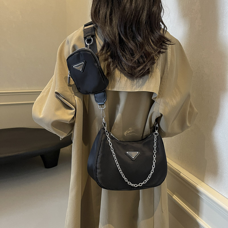 2024 otoño nuevo bolso femenino textura tela impermeable bolso de axila cadena de todo fósforo bolso de mensajero de un solo hombro para mujer