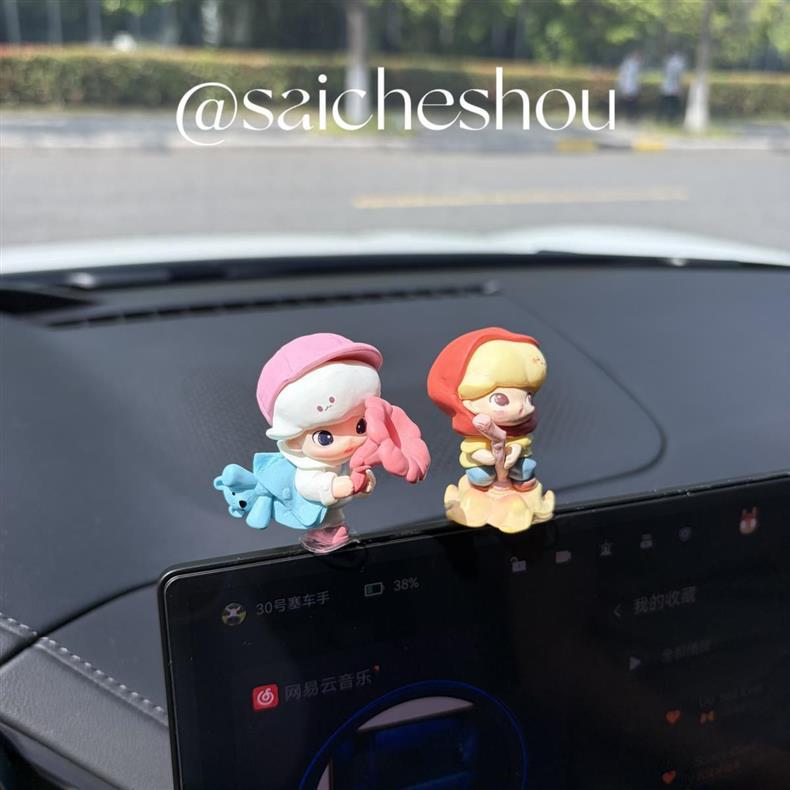 Dimoo Cute Figurine Car Dashboard Display Ornament Pop Mart Dimoo's Instant Adventure
