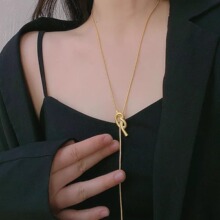 ŷ���䵭��ʱ���������Ž�ɫ����ˮ�ֽ�ë���������������ɵ���