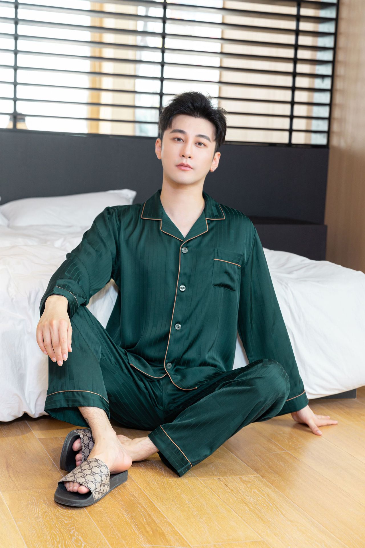 D815 dark green long sleeves