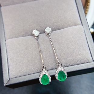 Factory wholesale explosions natural emerald earrings S925 silver inlaid main stone 5*7 selling Europe and the United States a generation of hair