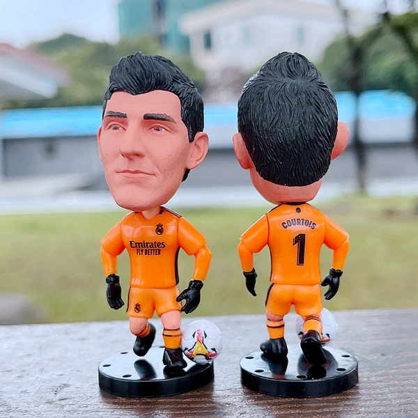 Orange 1. Courtois