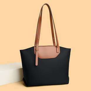 Casual Bag Women's Bag Armpit Bag 2025 New Simple Contrasting Color Shoulder Bag Fashionable Large Capacity Nylon Handbag
