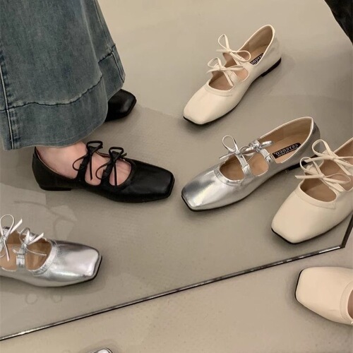Silver single shoes for women, suitable for spring and autumn, with skirts and bowknots, new Chinese style, light national style, Mary Jane small leather shoes.
