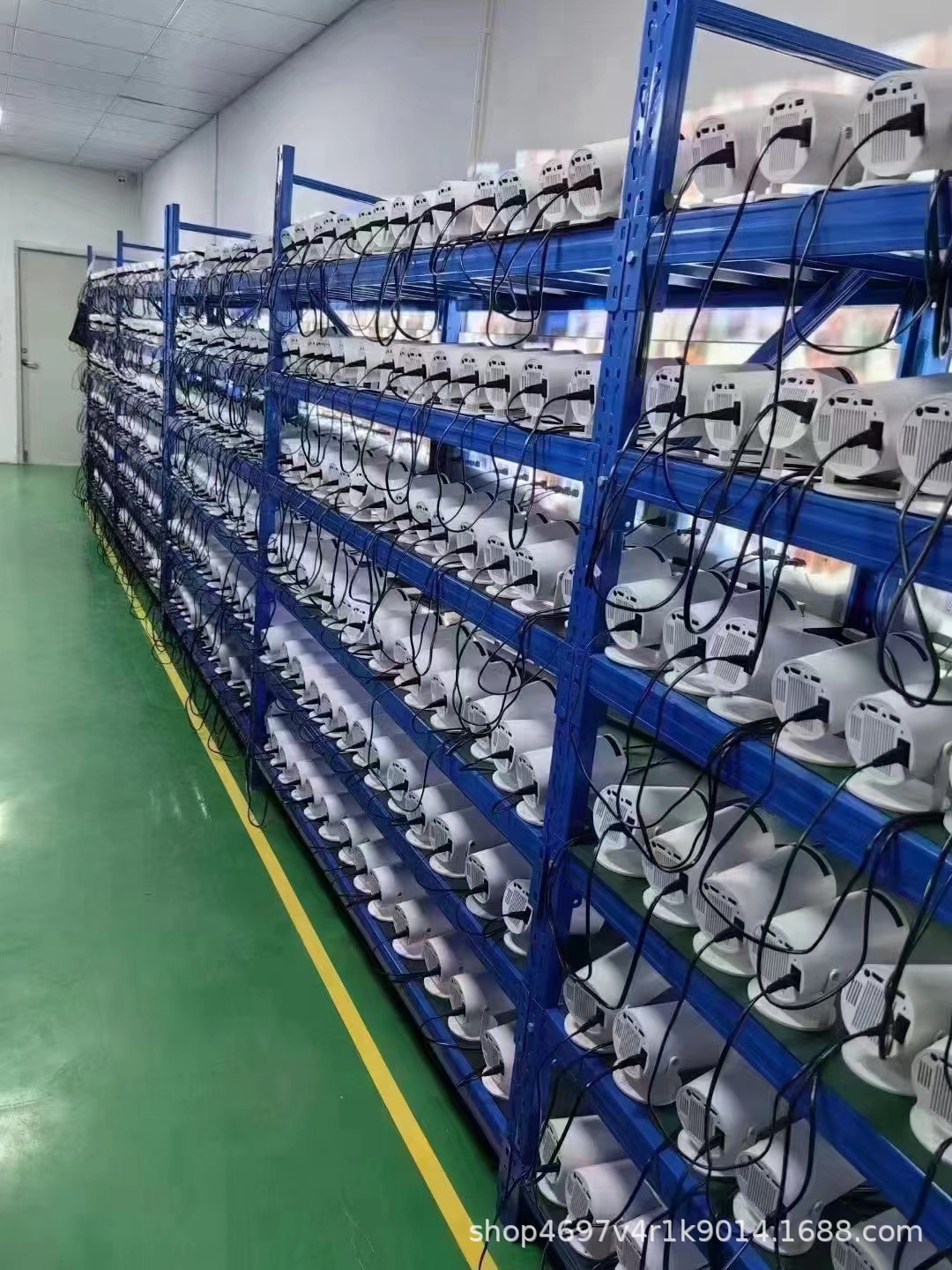 cross-border hot barrel ptz projector android same screen hd portable home fans outdoor mobile phone home theater undefined