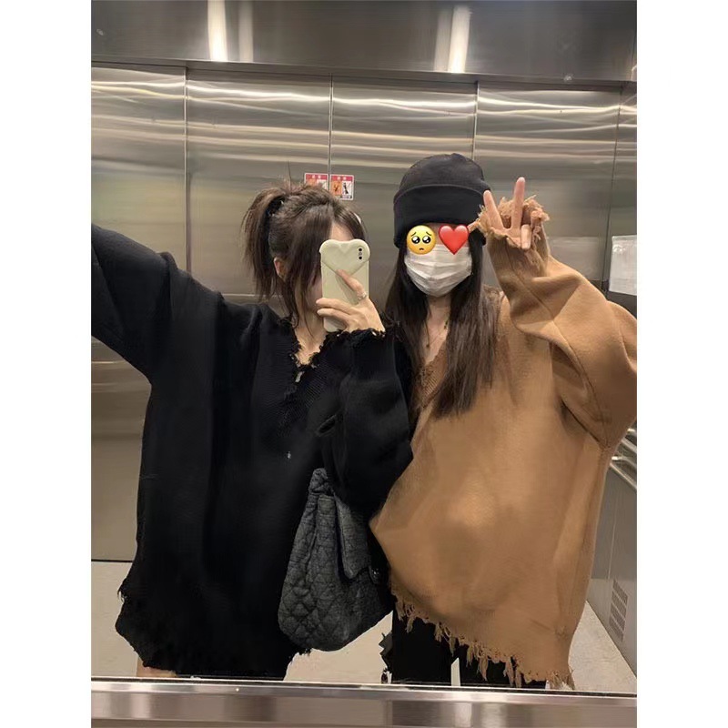 Demi-season sweater