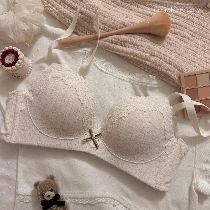 胸が小さい女性向けの甘くて爽やかな花柄の下着、ワイヤーなしのプッシュアップ、副乳を引き締める、快適なレースのシームレスブラ|undefined
