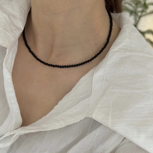 Fashionable and simple black glass crystal spindle bead chain clavicle chain women's necklace jewelry