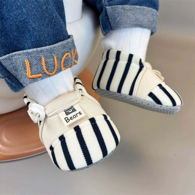 Новые осенне-зимние детские туфли для мальчиков и девочек 0-1 года, с мягкой подошвой, нескользящие, защита от падений, обувь для первых шагов, легкие.