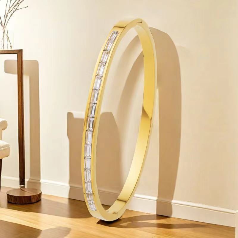 Pulsera de acero de titanio para niñas nicho de sentido de alto grado cielo estrellado no se desvanece Diamante-incrustado exquisito diamante ins estilo completo pulsera de diamantes