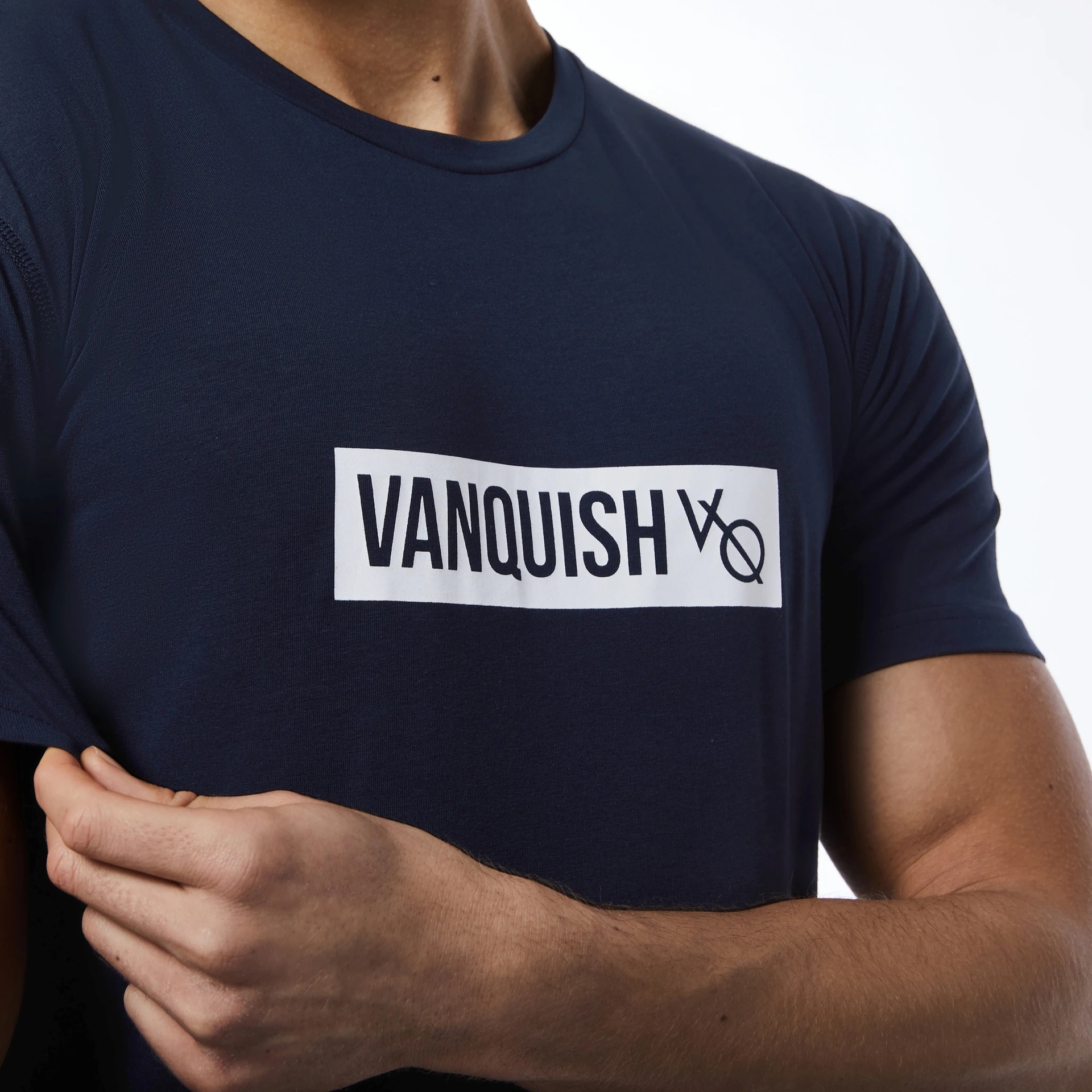 2022 nuevo VQ Verano de manga corta de los hombres de camuflaje de algodón suelto Deportes más tamaño cuello redondo Top moda deportes de moda