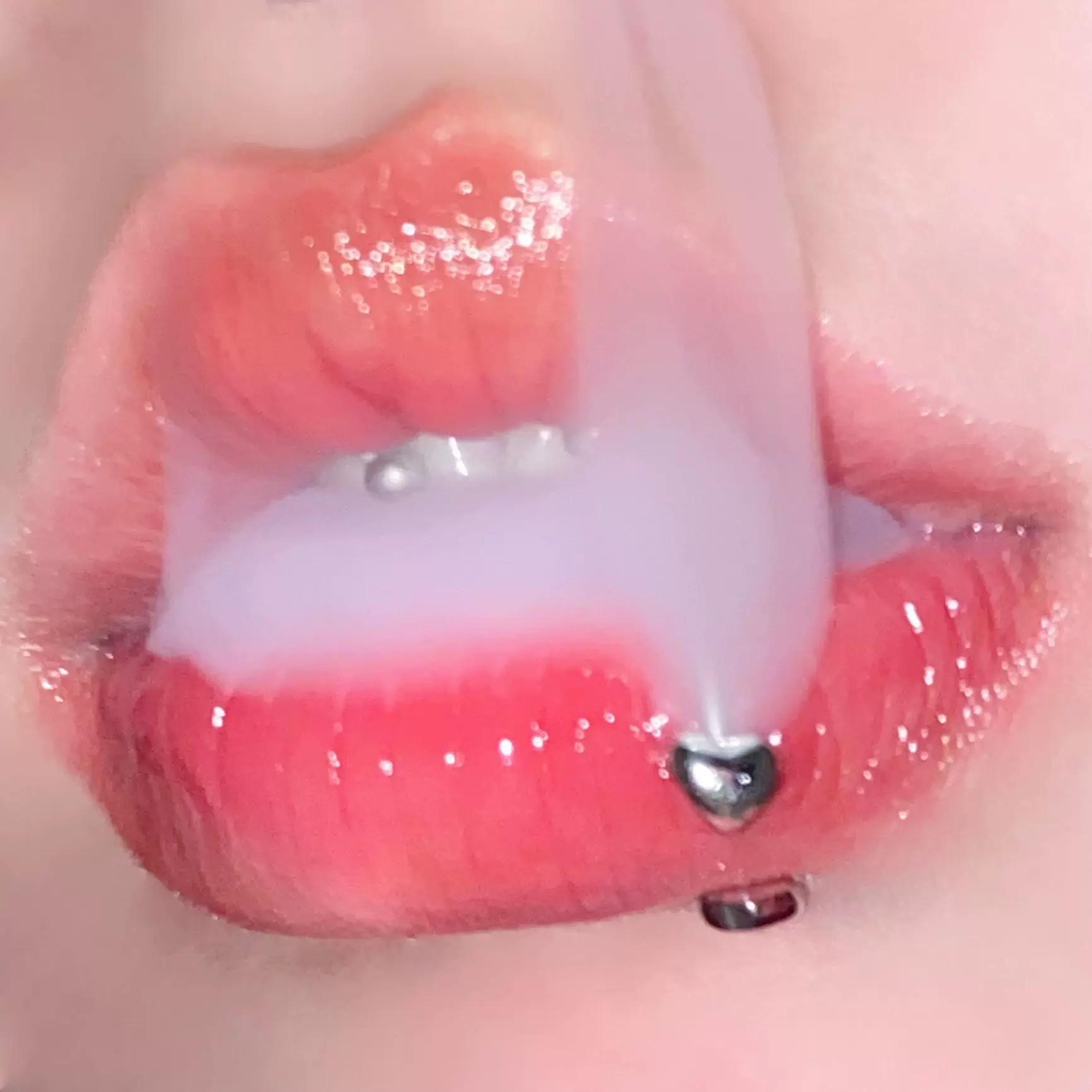Silver pointed spike labret stud material detail