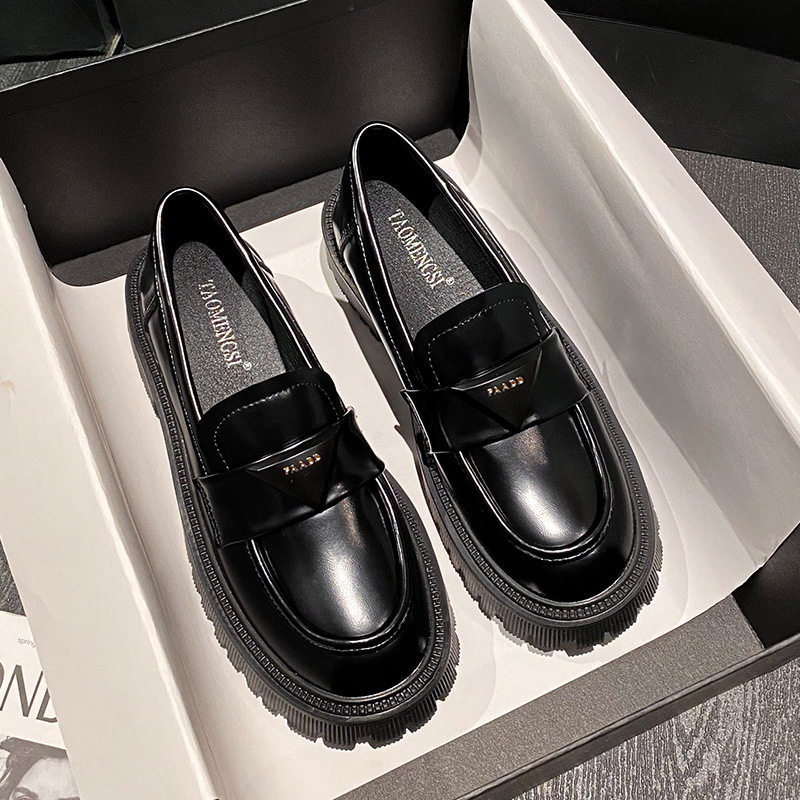 Giày lười nữ da bóng mũi tròn đế dày platform gót 3-5 cm — Màu đen