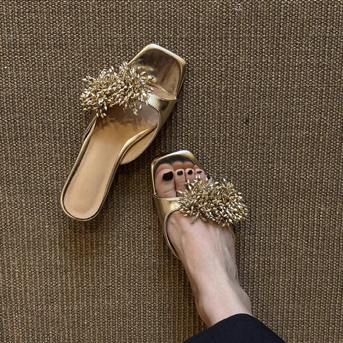 Версия из овчины ~ французские высококачественные женские тапочки из натуральной кожи с фейерверком, универсальные элегантные босоножки на низком каблуке с квадратным носком