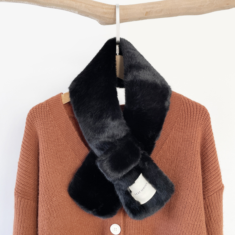 Sciarpa donna in peluche incrociata morbida e calda invernale_voghion.com