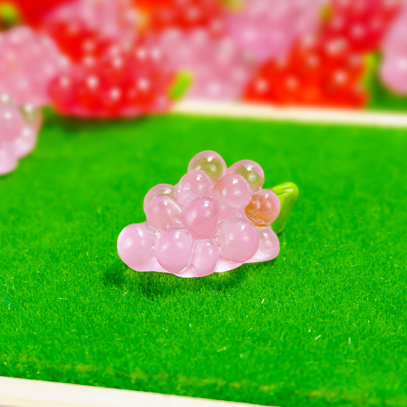 Joyas de bricolaje hechas a mano de frutas grandes Simulación tridimensional luminosa de dibujos animados lindo Douyin explosión bolso ciego llavero colgante