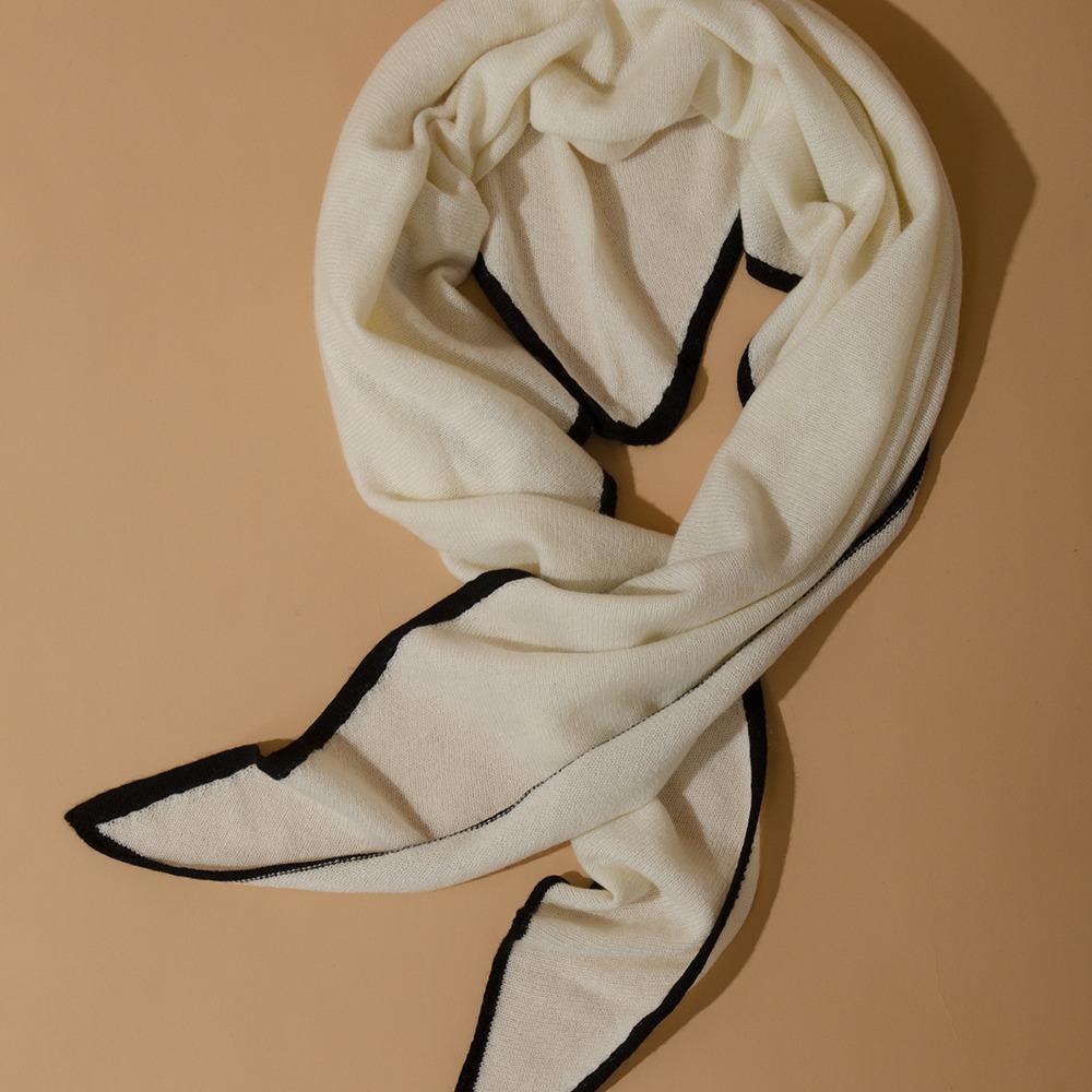 Inner Mongolia puro punto de cachemira con su propia toalla triangular lateral bufanda de cachemira suave y cómoda cálida en otoño e invierno