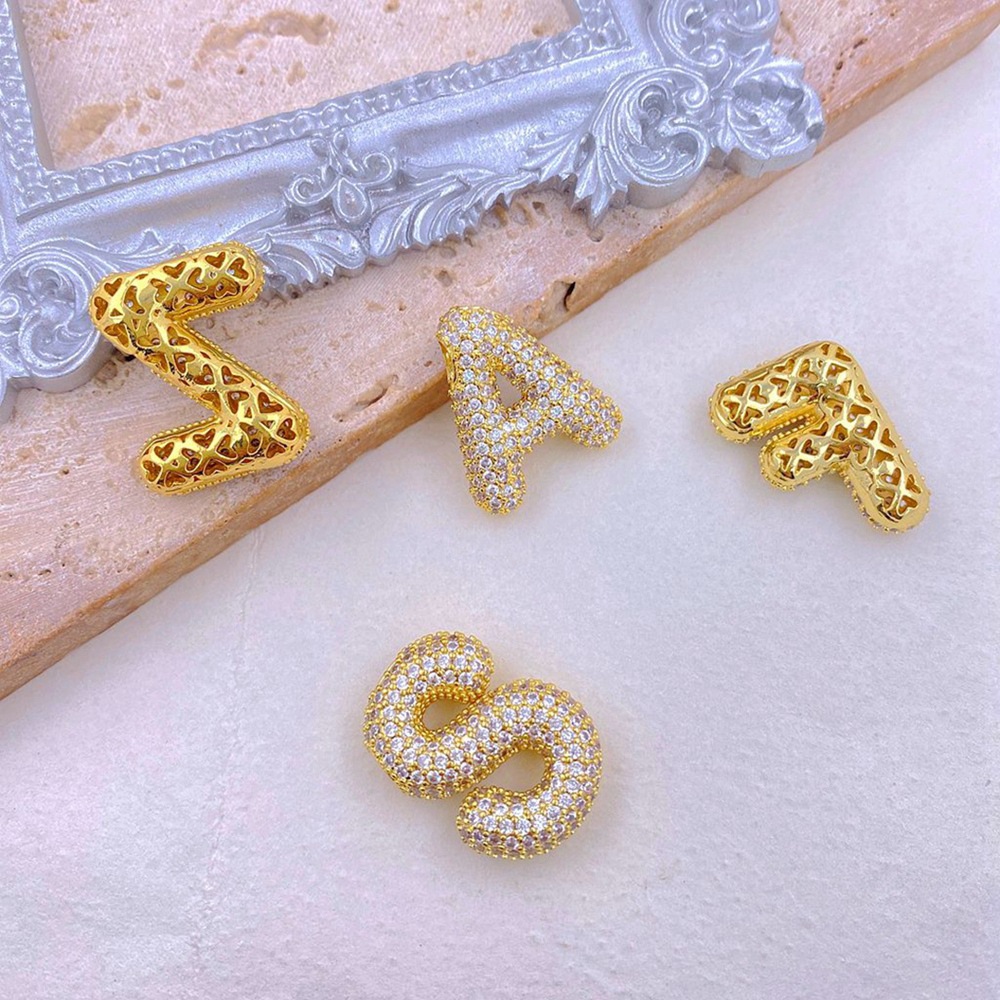 Polished Finish 1 Piece 23.69*19.18mm Copper Zircon 18K Gold Plated Letter Polished Pendant