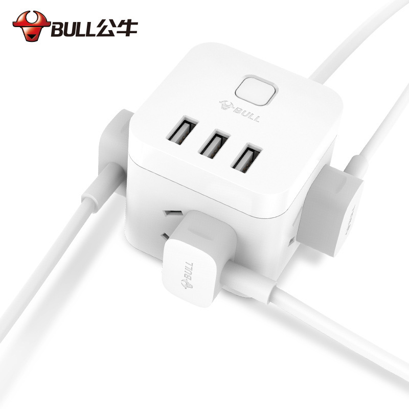 雄牛usb充電口テッセラクトのコンセントには、四角いソケット付きの寮があります。|undefined