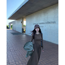 百视旺 慕斯羊绒 高包裹度禁欲美感连衣裙女秋季修身显瘦打底长裙