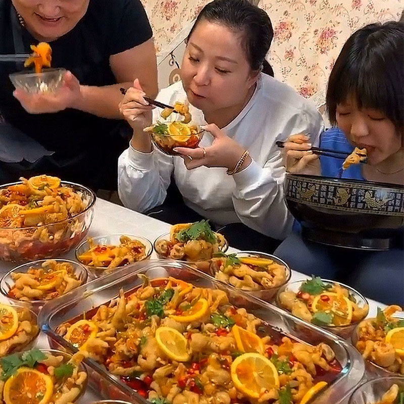 柠檬无骨鸡爪批发酸辣凤爪网红吃货卤味零食肉类熟食罐装泡椒脱骨|ru