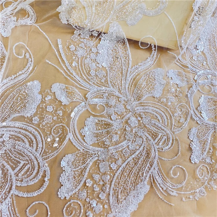 白蝴蝶蕾丝婚纱美人鱼尾瓷白色大贝壳银色珠子亮片鱼尾裙婚纱蕾丝