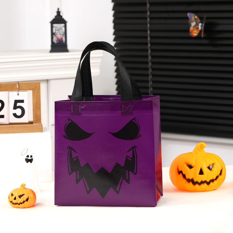 Cartoon Halloween película no tejida bolsa de regalo de compras bolsa de embalaje de gran capacidad bolsa portátil