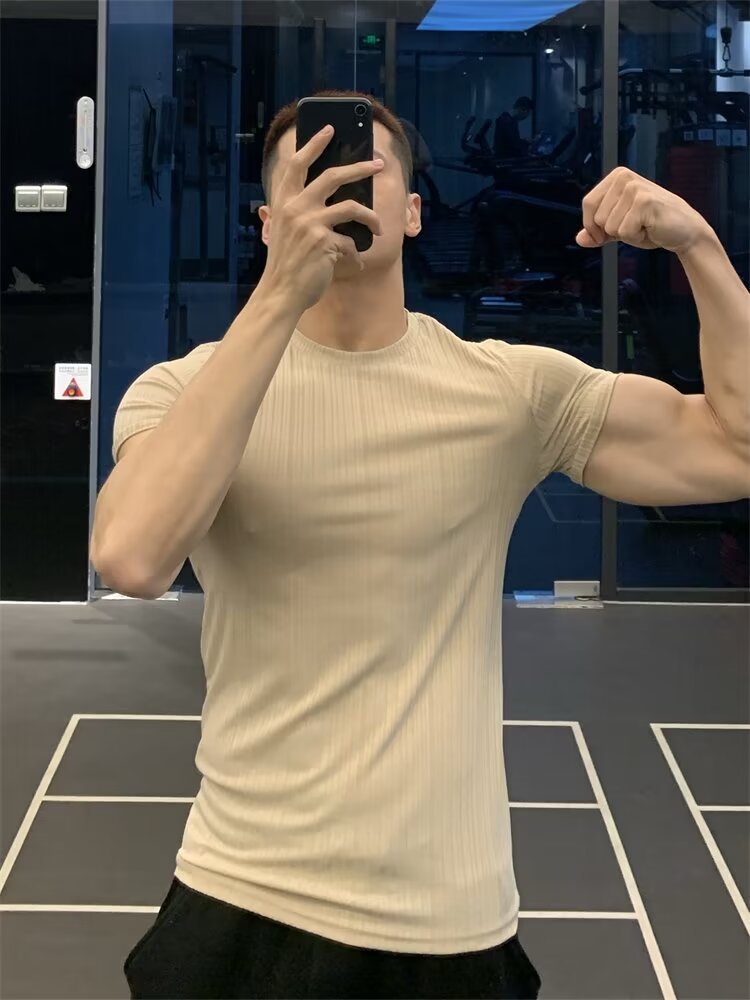 Camisas menos ropa nueva camiseta de manga corta para hombres de verano coreano simple chaqueta de media manga estilo de Hong Kong relajado ocio