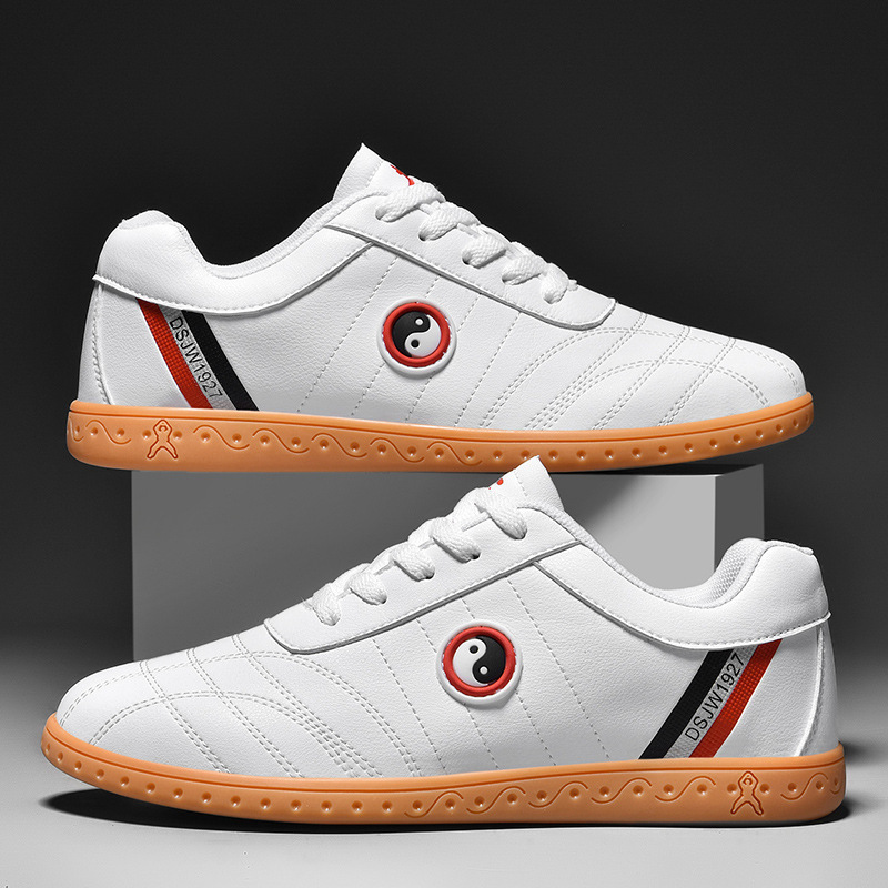 Manufacturers in stock new men's Taijiquan sneaker beef tendon sole light non-slip leather 35-44 size Taiji shoes