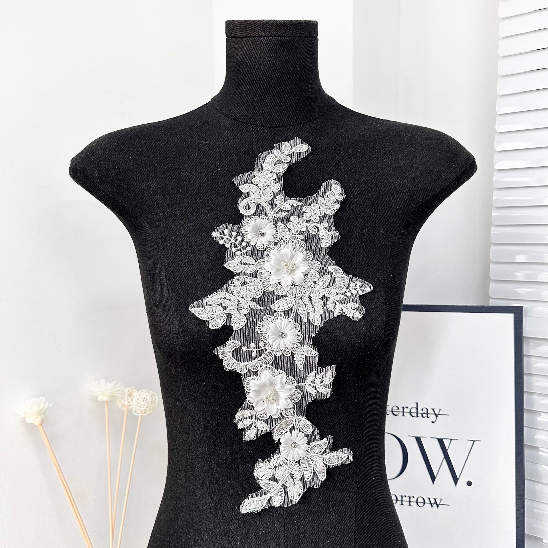 Vestido de novia con apliques de bordado, vestido de novia de bricolaje, vestido de encaje blanco y negro, accesorios de vestir