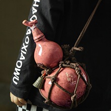 �����˾W���ƺ��J���bб���ˮ�ع��L��y�ߙn500ml�����ܷ�ƾ�