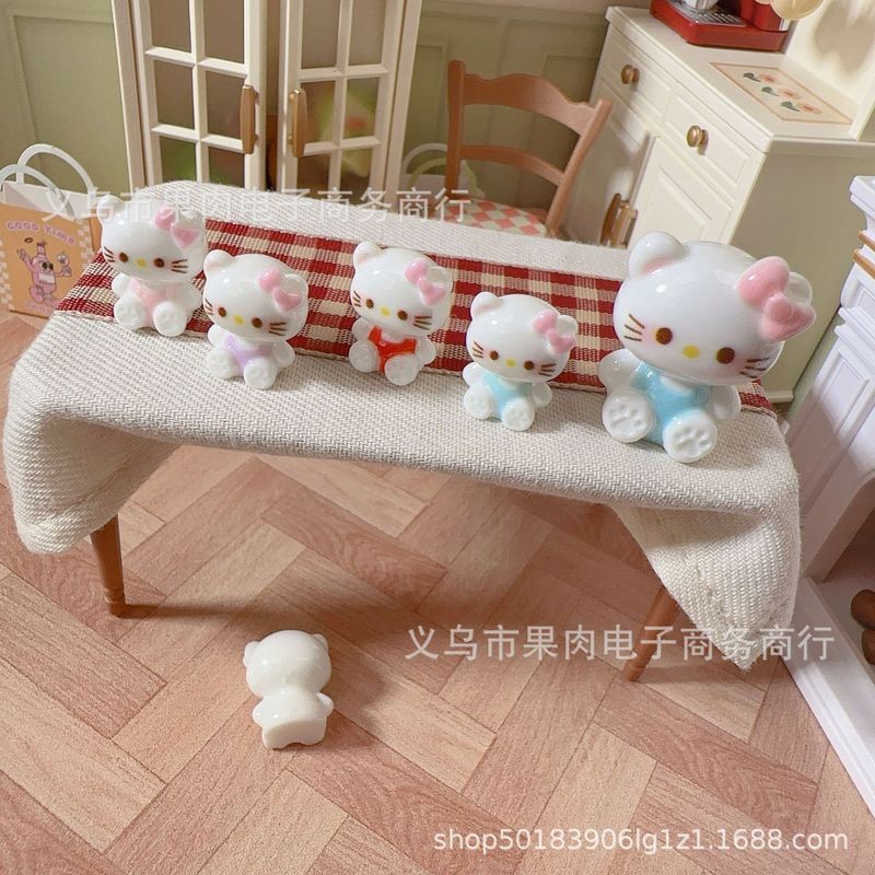 【独】迷你小鼻嘎KT猫坐姿立体公仔树脂配件挂件DIY场景捏捏配饰|undefined