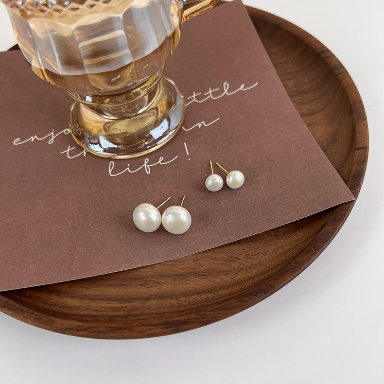 Fashion Baroque Freshwater Pearl Simple Stud Earrings display picture 3