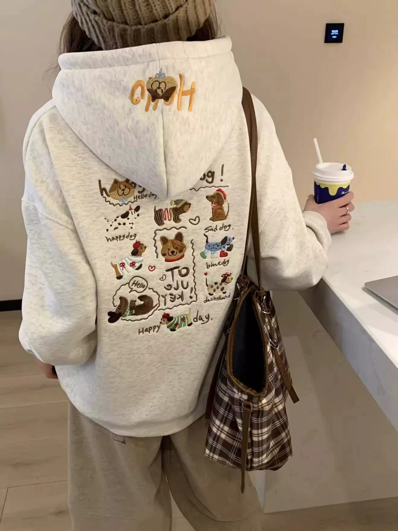 Толстовка женская 2024 новая осень и зима, плюшевая утолщение, приливная бренд высокого уровня, маленький человек тонкое молоко, fufu ленивый